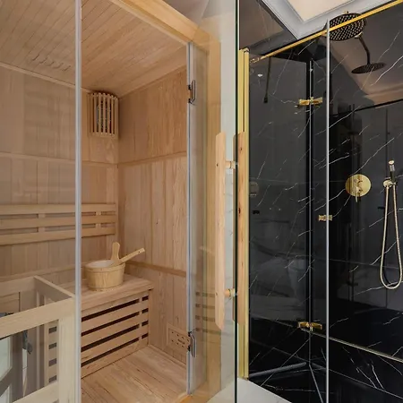 With Private Sauna - Plac Wolnica 12a Apartamento Cracóvia