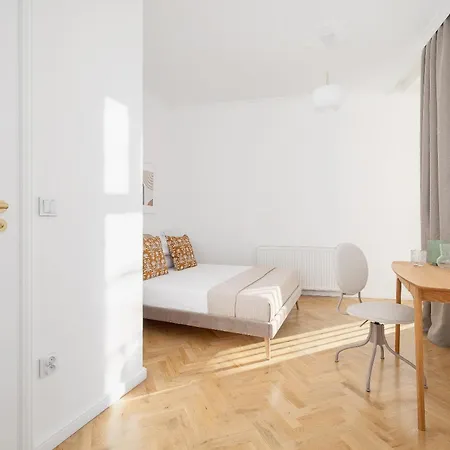 Nova - 3BR Apartment with an AC - Kazimierz Krakau