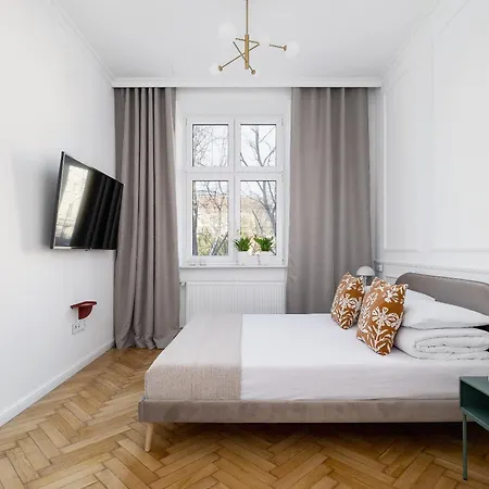 Nova - 3BR Apartment with an AC - Kazimierz Apartment Krakau