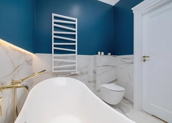 3-bedroom - Plac Wolnica 12a Apartment