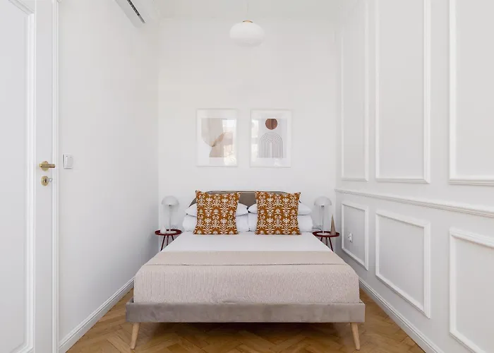 Apartment 3-bedroom - Plac Wolnica 12a *